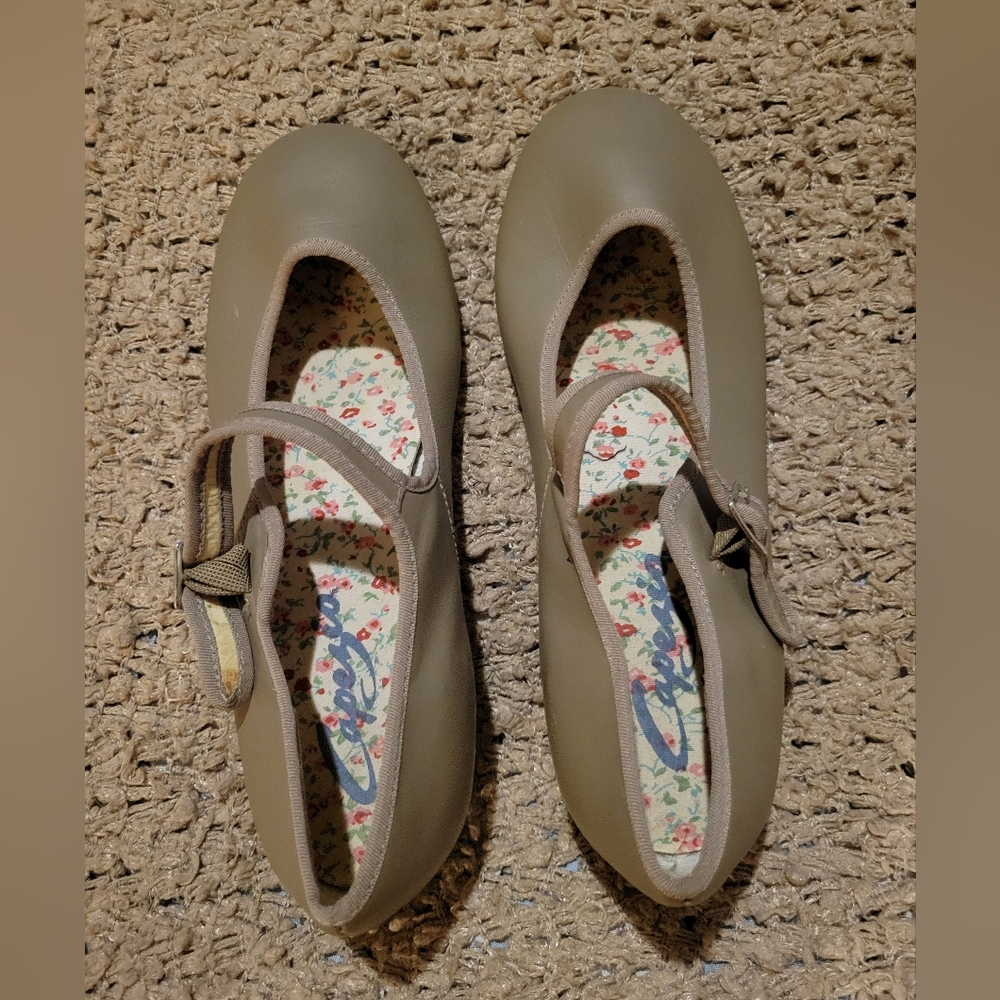 Vintage CAPEZIO Mary Jane Dance Shoes Tan With Ankle Strap Size 8 - Picture 3 of 10